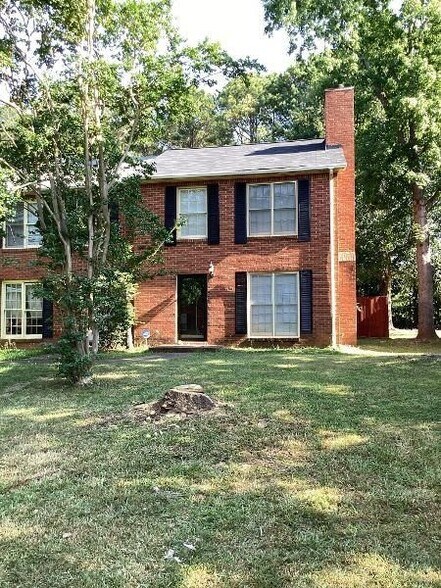 Primary Photo - 717 Redland Dr