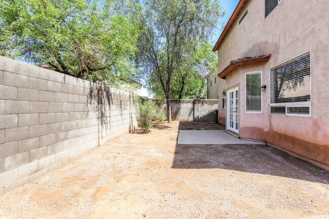 Building Photo - 2656 S 89th Ave