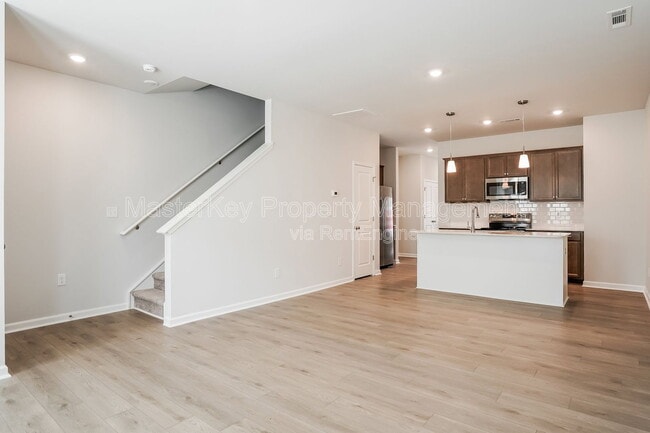 Building Photo - 112 Silver Fir Ln