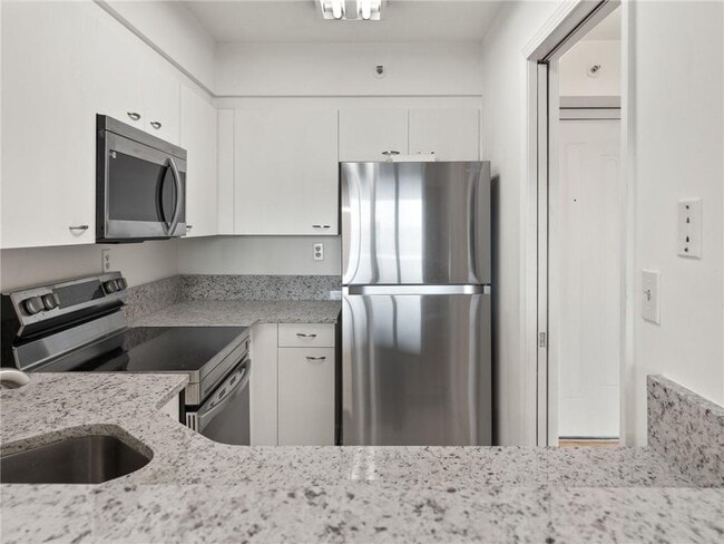 Building Photo - 2870 Pharr Ct S Northwest