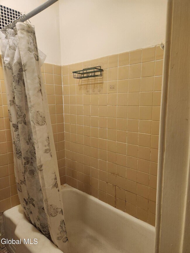 Building Photo - 156 Jay St