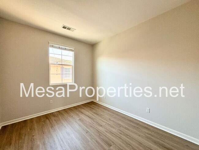 Building Photo - 2922 E Via Fiano