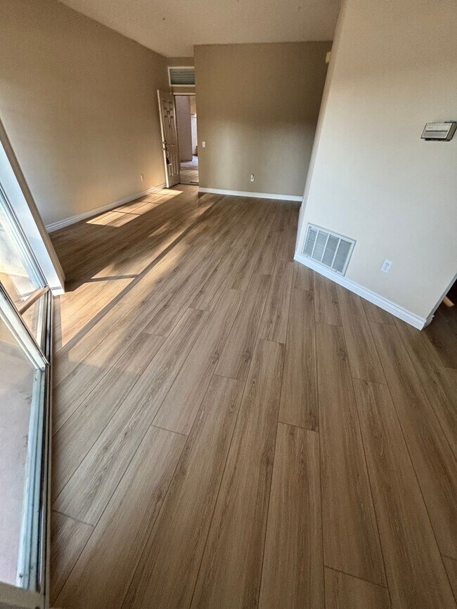 Building Photo - 2 BEDROOM IN 55+ COMMUNITY OF JESS RANCH