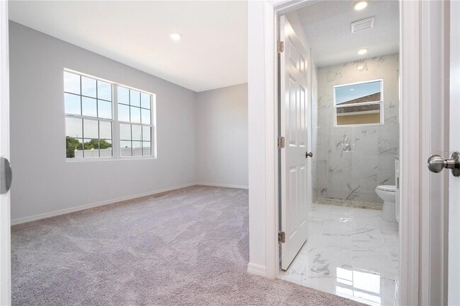 Building Photo - 835 Colville Dr