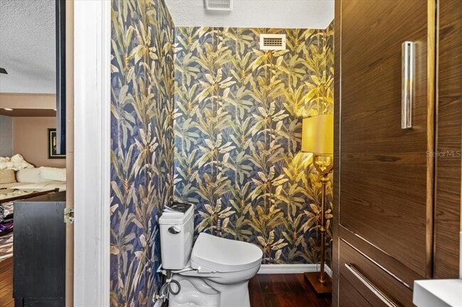 Building Photo - 2903 W Bay Ct Ave