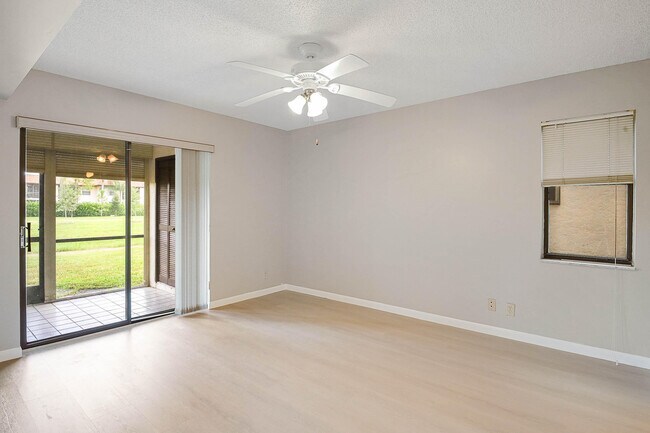 Building Photo - 7593 Tahiti Ln