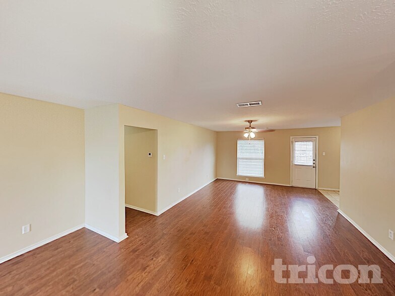 Building Photo - 2617 Spiceberry Ln