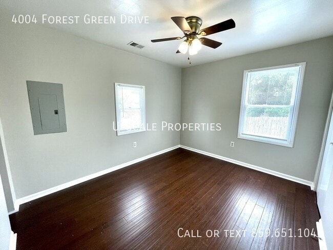Building Photo - 4004 Forest Green Dr