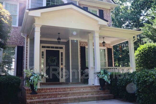 Building Photo - 1863 Brackendale Rd NW