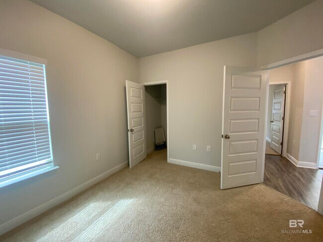 Building Photo - 24388 Alydar Lp