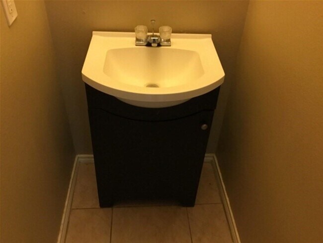 Building Photo - 6205 Ozark Tr