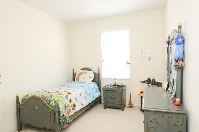Building Photo - 3499 Parkridge Cir
