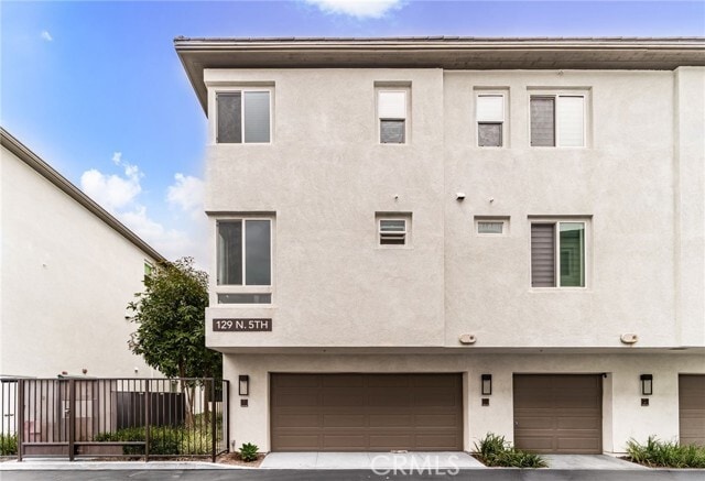 Building Photo - 129 N 5th St