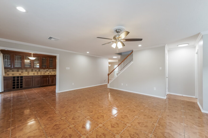 Building Photo - 8907 Aspen Pl Dr