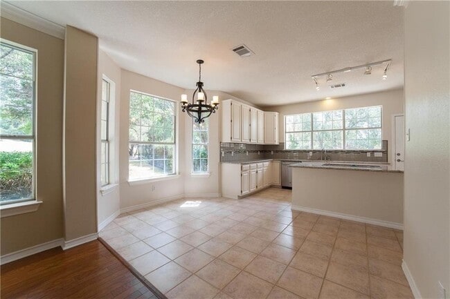 Building Photo - 1701 Idle Hour Cove