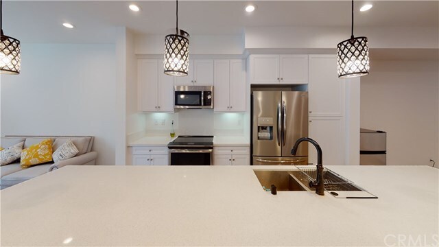 Building Photo - 1060 S Harbor Blvd