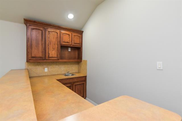 Building Photo - 9750 Candlewood Dr