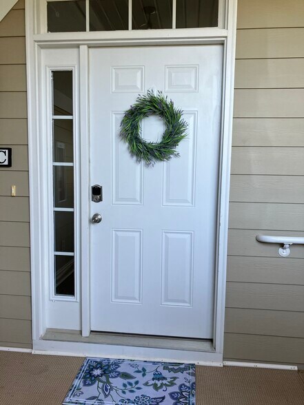 HOA maintains exterior - 144 Breezes Dr