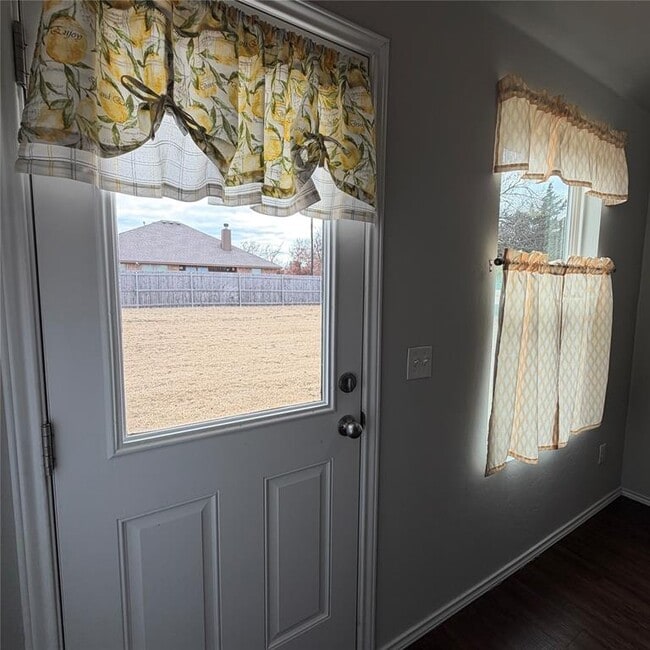 Building Photo - 2044 Autumn Way