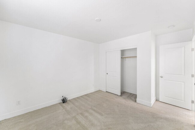 Building Photo - Modern Living in a Newer North Las Vegas Community!