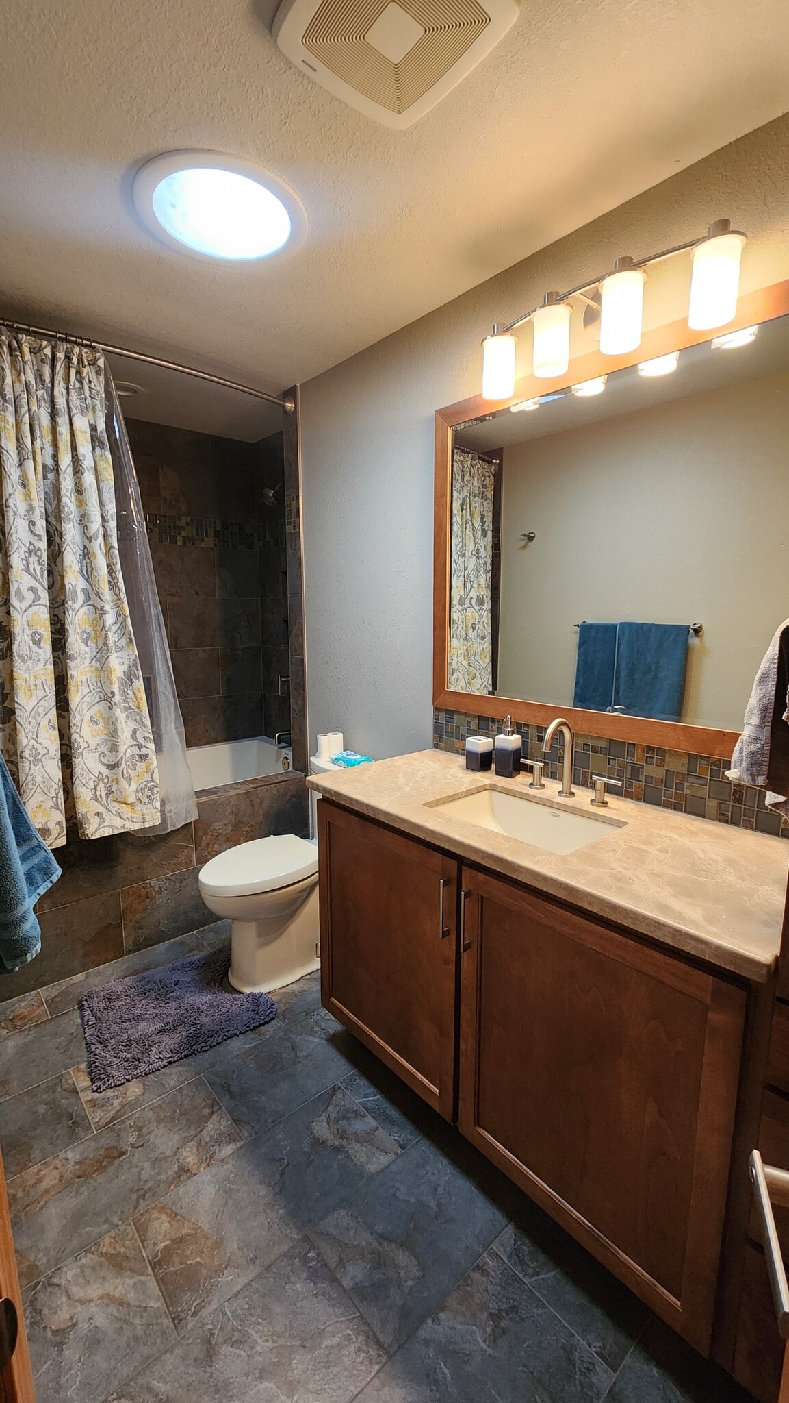 Guest bathroom - 175 Creek Rock Rd