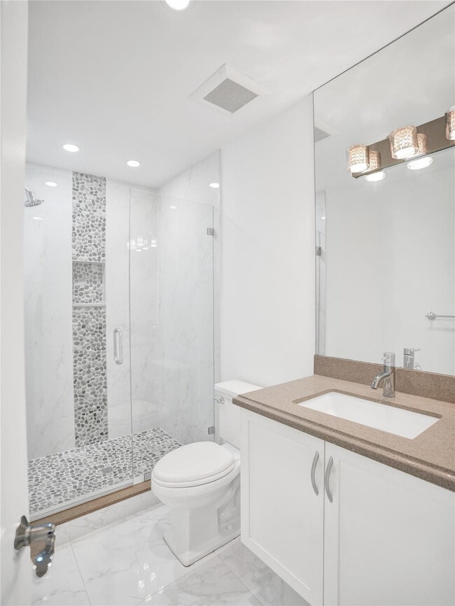 Building Photo - 26 Cayuga Rd