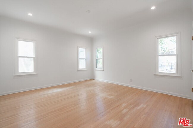 Building Photo - 1209 S Highland Ave