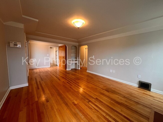 Building Photo - Charming Two Bedroom House near Downtown V...