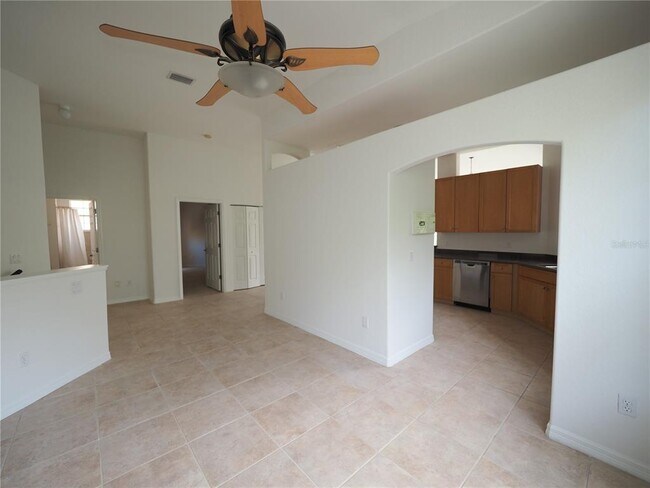 Building Photo - 408 Triano Cir