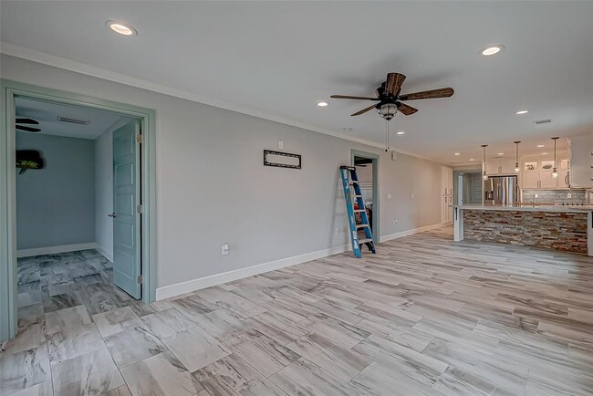 Building Photo - 2417 Avenue A