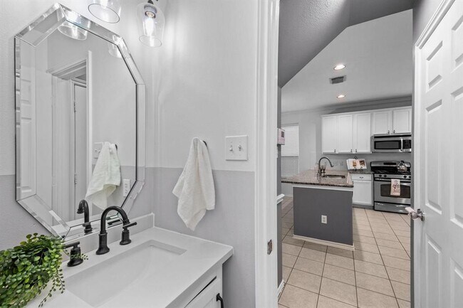 Building Photo - 9206 Kransbury Ln