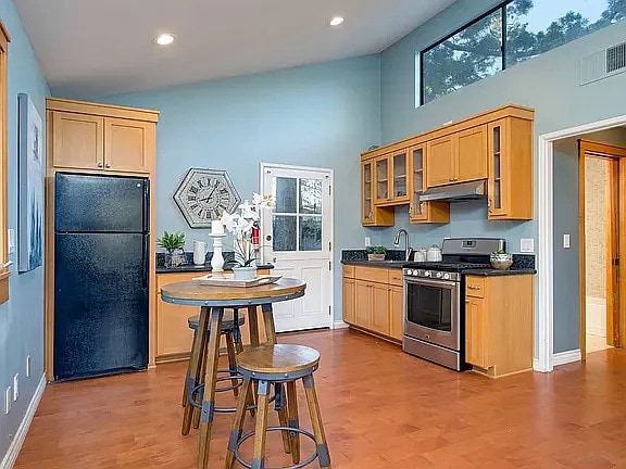 Building Photo - 9477 La Jolla Shores Dr