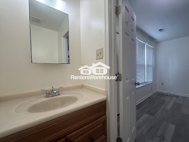 Building Photo - 1764 Wilcox Ln