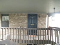 Building Photo - 181 Long Hill Rd