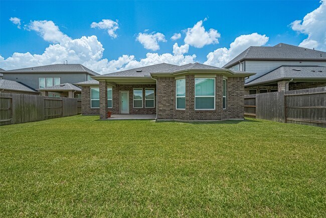 Building Photo - 8439 Oakland Hts Ln