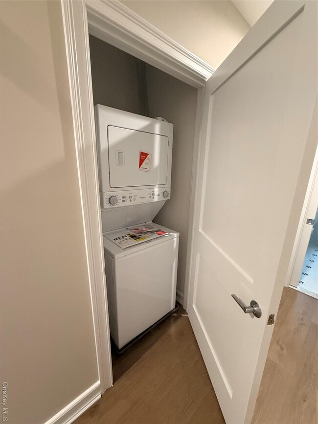 Building Photo - 122 Greenwich Ave