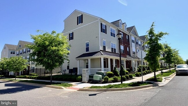 Building Photo - 3744 Green St