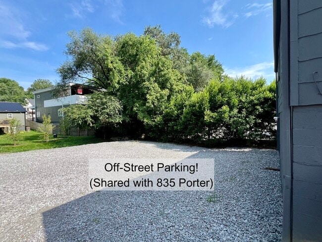 Building Photo - 833 Porter Rd