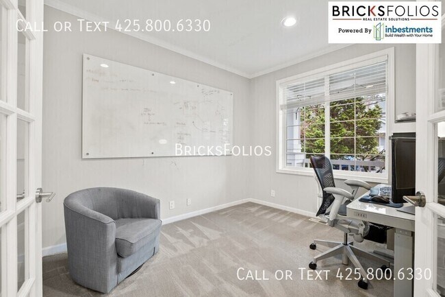 Building Photo - 11435 79th Way NE
