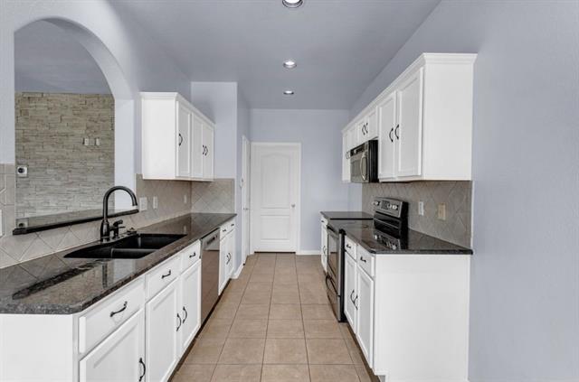 Building Photo - 933 Bens Dr