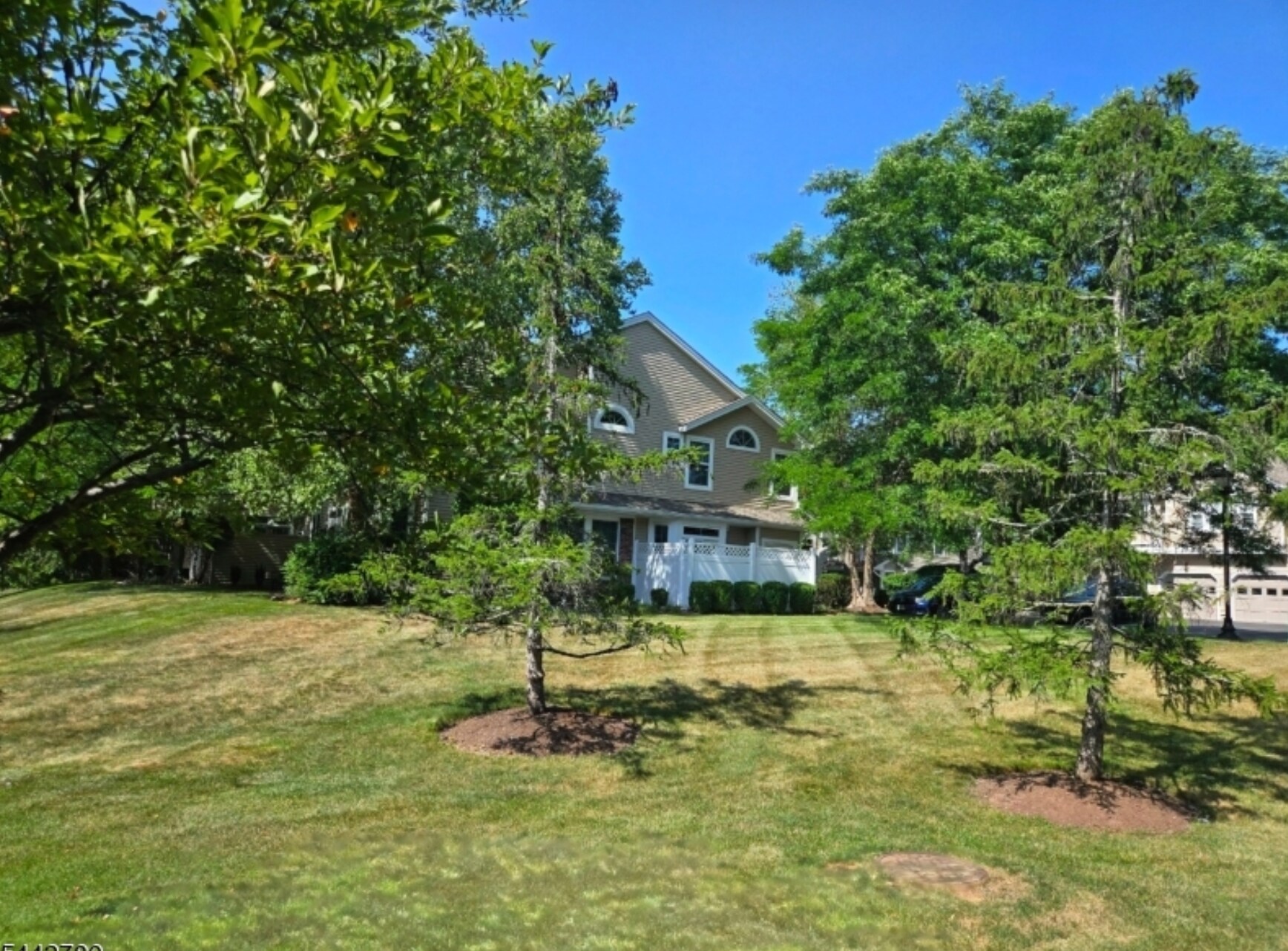 Building Photo - 34 High Pond Ln