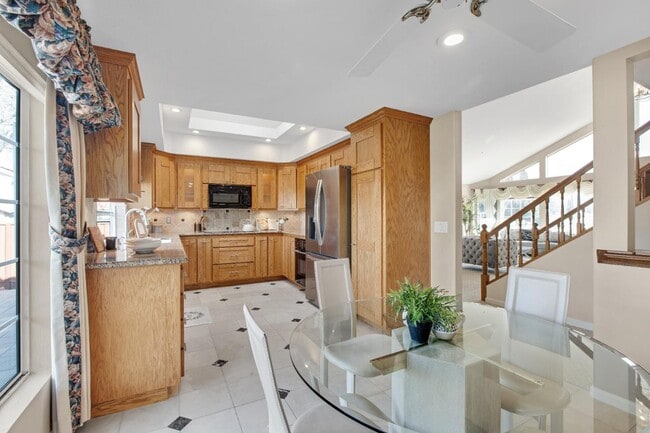 Building Photo - 639 Mercado Ct