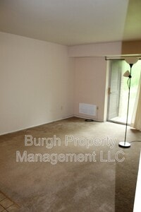 Building Photo - 5091 Sanlin Dr