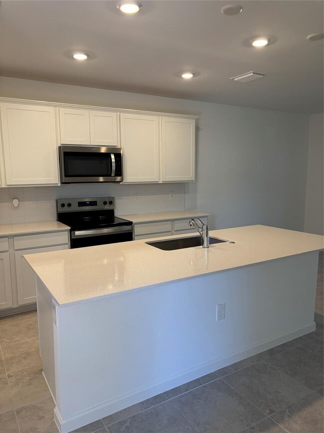 Building Photo - 1527 Fells Cove Ln