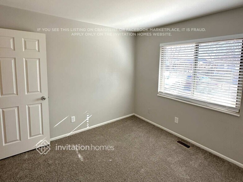 Building Photo - 2643 S Richfield St