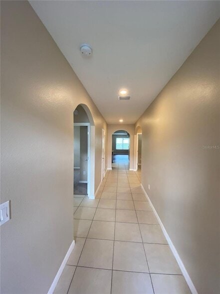 Building Photo - 2720 NE 46th Ave