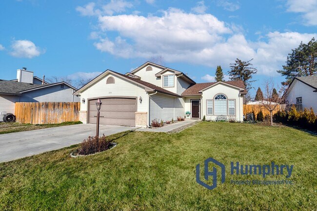Building Photo - Beautiful home located just minutes from Settler's Park!