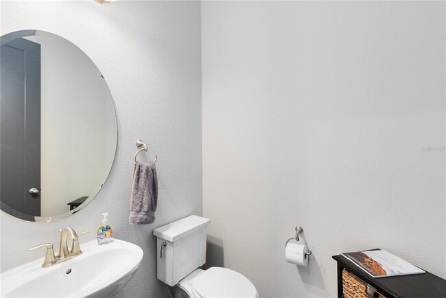 Building Photo - 13153 Lessing Ave