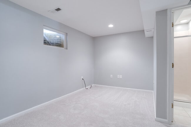 Building Photo - 5312 Anchor Ct