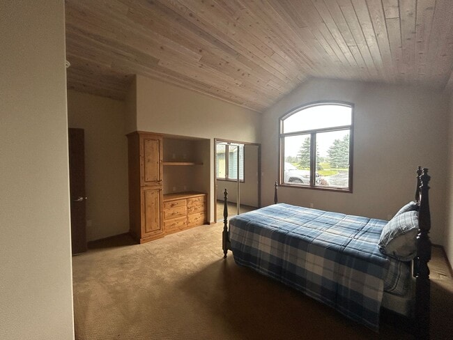 Building Photo - Amazing Home on the River with Greenhouse,...